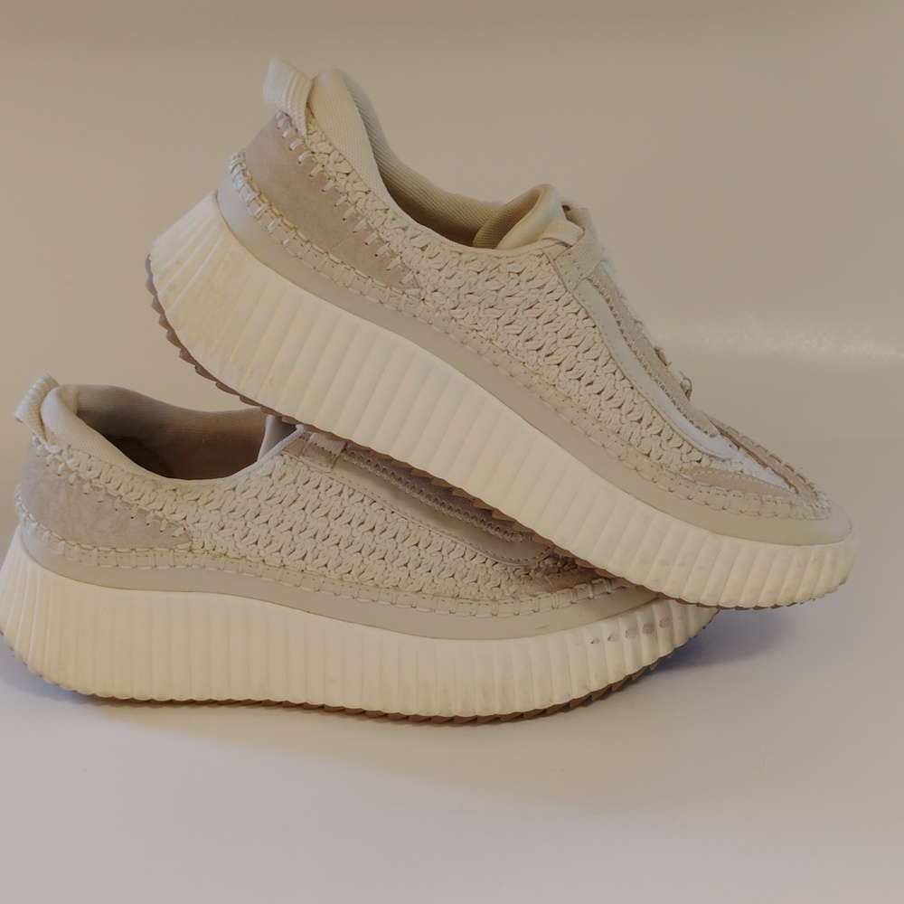 Dolce Vita Cream Textured Sneakers - Picture 7 of 12